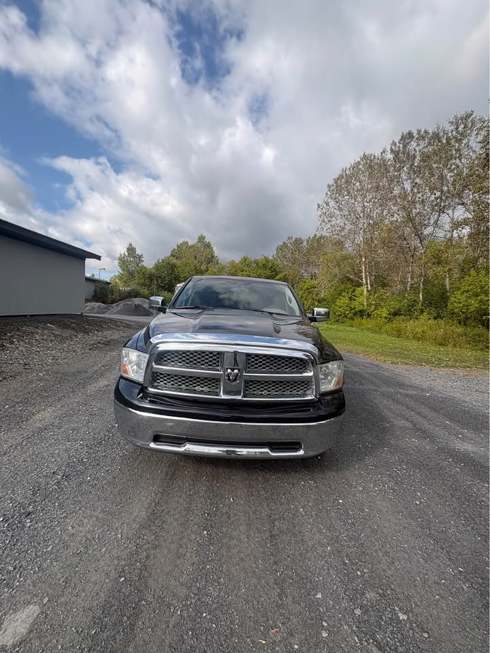 Dodge Ram SLT 2012