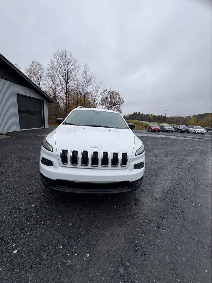 Jeep Cherokee Sport 2015